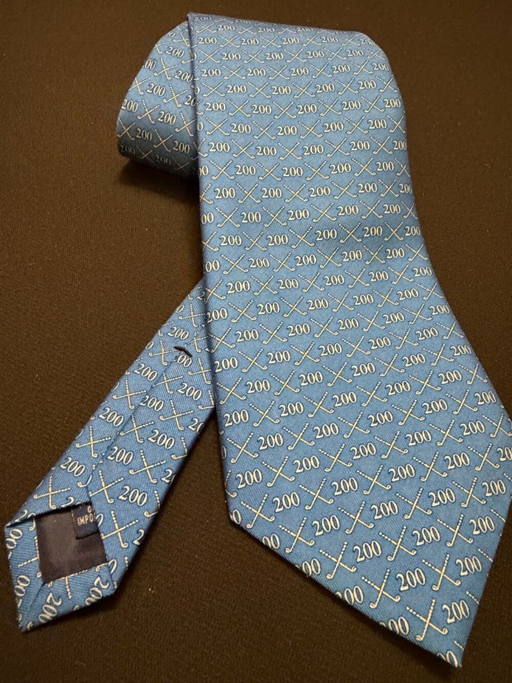 Vineyard Vines Custom Collection The 200 Club Golf Tie Silk Blue Crossed Clubs